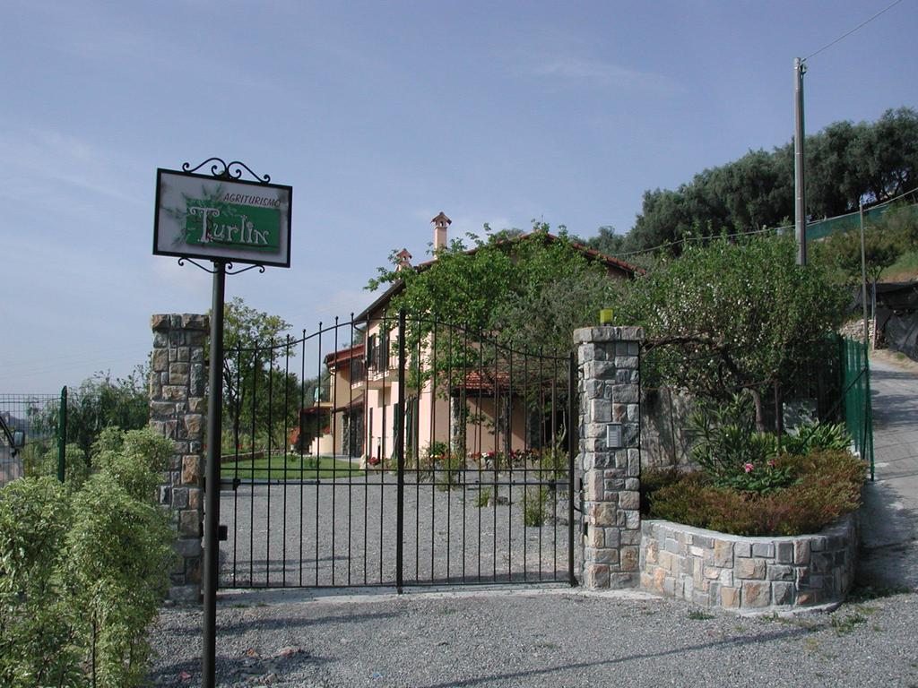 Agriturismo Turlin Vallebona Luaran gambar